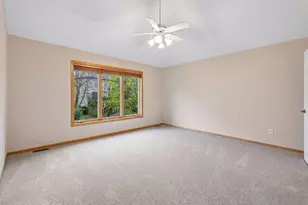 607 Carver Bluffs Pkwy, Carver, MN 55315 - Photo 32
