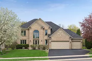607 Carver Bluffs Pkwy, Carver, MN 55315 - Photo 1
