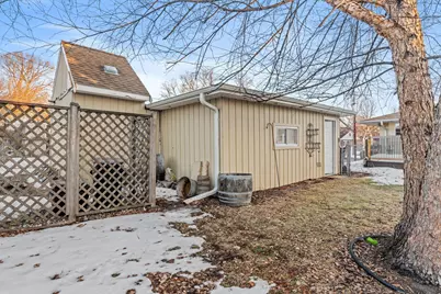 1675 3rd Street E, Saint Paul, MN 55106 - Photo 28