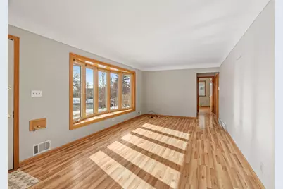 1675 3rd Street E, Saint Paul, MN 55106 - Photo 4