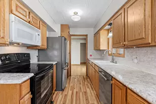 1675 3rd St E, Saint Paul, MN 55106 - Photo 6