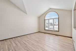 709 Greenhaven Ln NE, Owatonna, MN 55060 - Photo 6