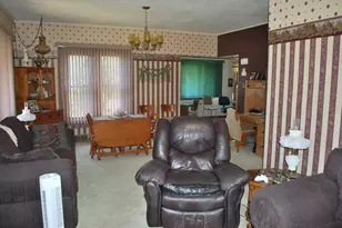 119 S James St, Fairmont, MN 56031 - Photo 10