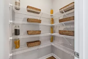 1729 Oak creek pass, Chaska, MN 55318 - Photo 8