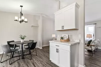 916 E Village Circle SE, Rochester, MN 55904 - Photo 8