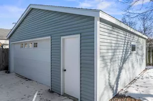 916 E Village Cir SE, Rochester, MN 55904 - Photo 4