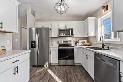 916 E Village Circle SE, Rochester, MN 55904 - Photo 12