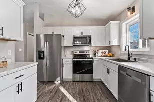 916 E Village Cir SE, Rochester, MN 55904 - Photo 12