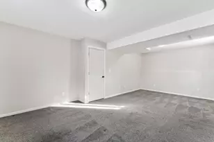 916 E Village Cir SE, Rochester, MN 55904 - Photo 22