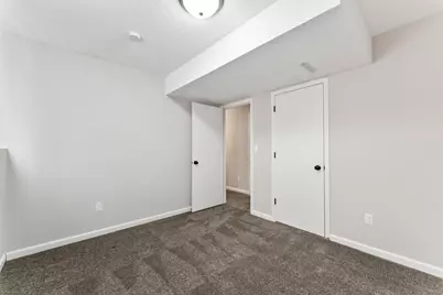 916 E Village Circle SE, Rochester, MN 55904 - Photo 24