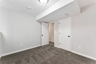 916 E Village Cir SE, Rochester, MN 55904 - Photo 24