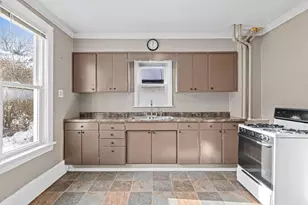 673 Dale St N, Saint Paul, MN 55103 - Photo 10