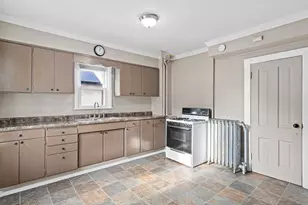 673 Dale St N, Saint Paul, MN 55103 - Photo 6