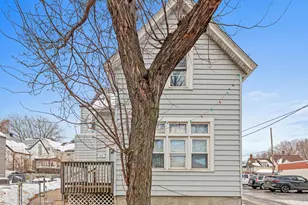 673 Dale St N, Saint Paul, MN 55103 - Photo 1