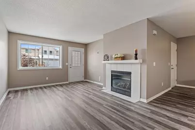 8826 92nd Street S, Cottage Grove, MN 55016 - Photo 2