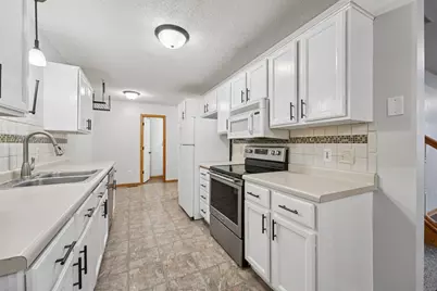 9817 Hamlet Lane S, Cottage Grove, MN 55016 - Photo 14