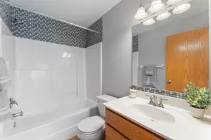 1511 Deerwood Bend, Eagan, MN 55122 - Photo 24