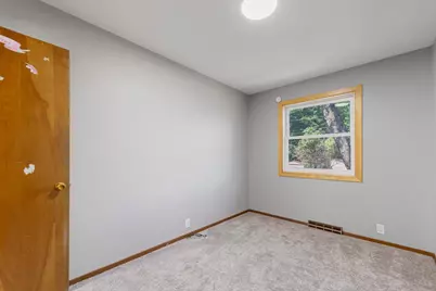 1032 Valley View Road, Faribault, MN 55021 - Photo 16