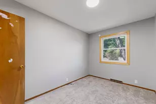 1032 Valley View Rd, Faribault, MN 55021 - Photo 16