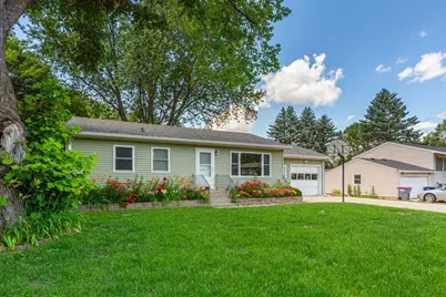 1032 Valley View Road, Faribault, MN 55021 - Photo 4