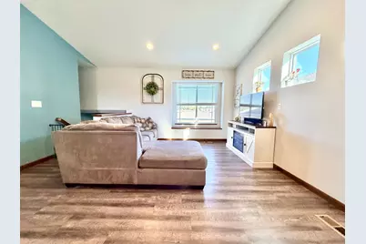 1727 Grand Avenue, Worthington, MN 56187 - Photo 14