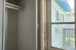 729 14th St N, Fargo, ND 58102 - Photo 2