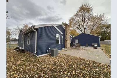 9030 Oakland Avenue S, Bloomington, MN 55420 - Photo 2