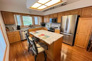 14326 Peninsula Point Dr, Savage, MN 55378 - Photo 2