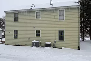 1420 Frank Hall Dr, Albert Lea, MN 56007 - Photo 8