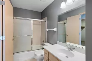 7245 Woodstock Curv, Bloomington, MN 55438 - Photo 20