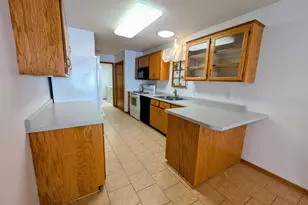 511 Dew Drop Ln, Center City, MN 55012 - Photo 4