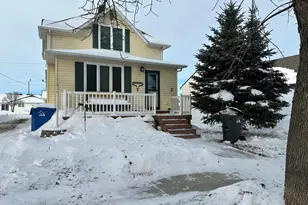 215 3rd St SE, Barnesville, MN 56514 - Photo 2