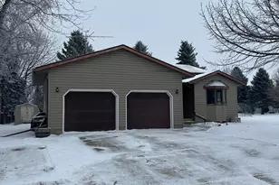 604 Kaye St, Tyler, MN 56178 - Photo 2