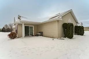 2843 Century Ct NE, Rochester, MN 55906 - Photo 4