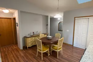 1060 Pondview Ct, Vadnais Heights, MN 55127 - Photo 8