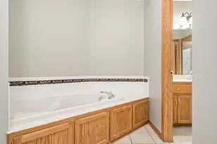 150 Wedgewood Dr, Mahtomedi, MN 55115 - Photo 36