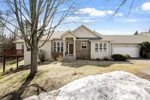 150 Wedgewood Dr, Mahtomedi, MN 55115 - Photo 92