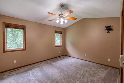 225 Pinehurst Drive, Mankato, MN 56001 - Photo 14