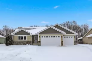 225 Pinehurst Dr, Mankato, MN 56001 - Photo 1