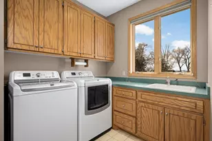7628 Auto Club Cir, Bloomington, MN 55438 - Photo 24