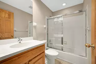 7628 Auto Club Cir, Bloomington, MN 55438 - Photo 28