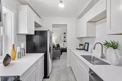 5757 Orchard Avenue N, Crystal, MN 55429 - Photo 4