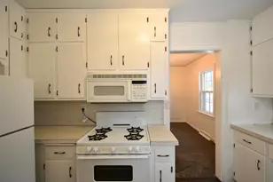 212 W 3rd St, Zumbrota, MN 55992 - Photo 10