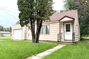 525 2nd St N, Middle River, MN 56737 - Photo 1