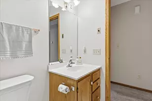 1079 S Pointe Dr, Hastings, MN 55033 - Photo 16