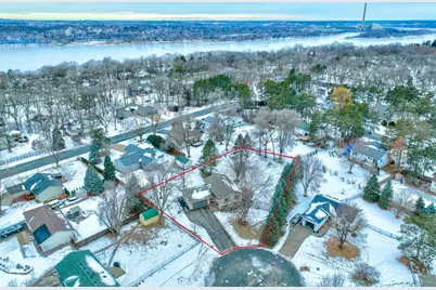 811 Fox Tree Lane N, Hudson, WI 54016 - Photo 2