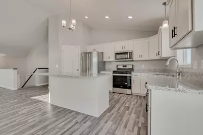 4739 8th Street Loop NE, Saint Cloud, MN 56304 - Photo 6