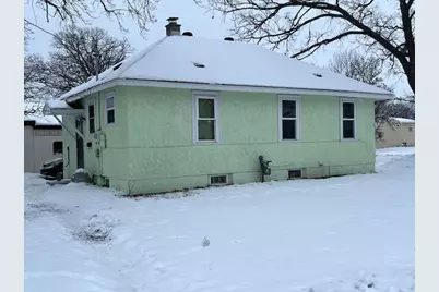 303 1st Street NE, Wadena, MN 56482 - Photo 2