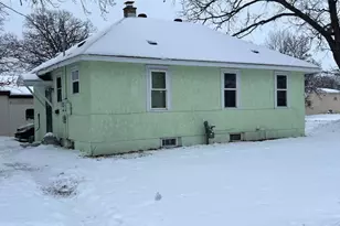 303 1st St NE, Wadena, MN 56482 - Photo 2