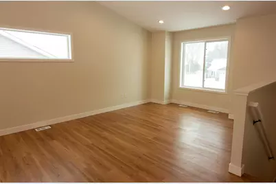 1105 2nd Street SE, Faribault, MN 55021 - Photo 4